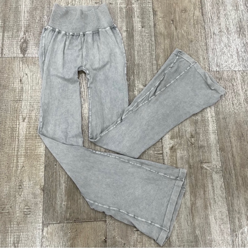 Free People- Good Karma Flare Leggings -Mushroom - Picture 2 of 10